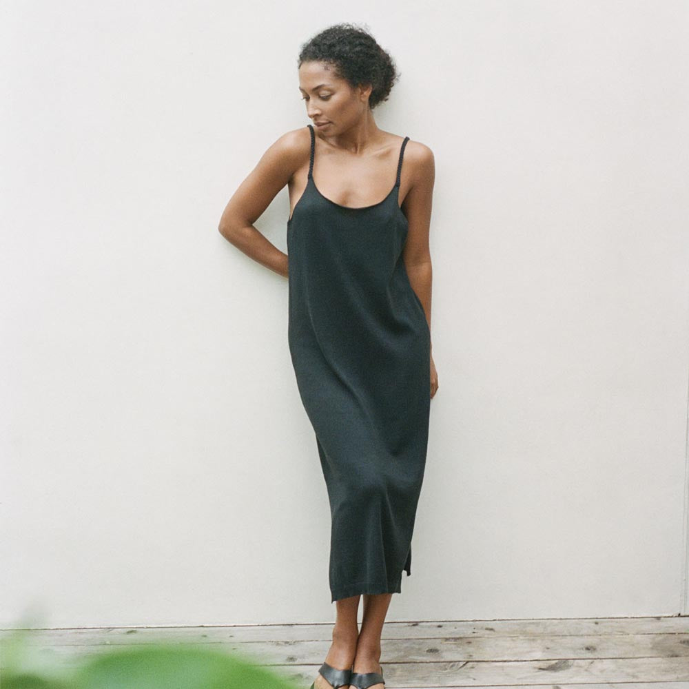 Bare Dress Woman - Onyx